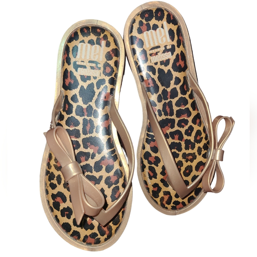 Mel Dreamed by Melissa Leopard Print Flip Flop  Sandals Kids Size 1